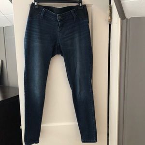 Isabel by Ingrid & Isabel maternity skinny jeans